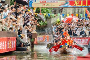 次节发力！亚历山大半场9投5中拿下13分 次节6中4独揽10分！